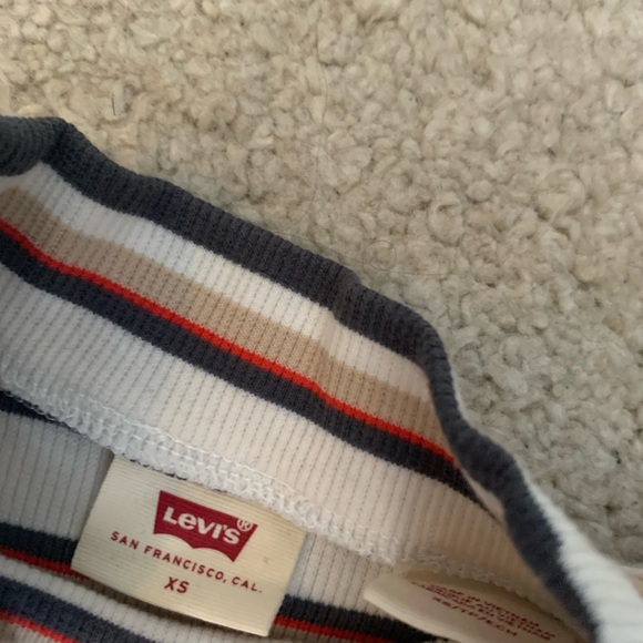 Levi’s ribed longsleeve mock neck - Picture 3 of 3
